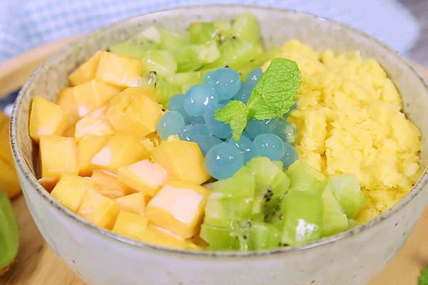 Từng muỗng bingsu xoài tan chảy