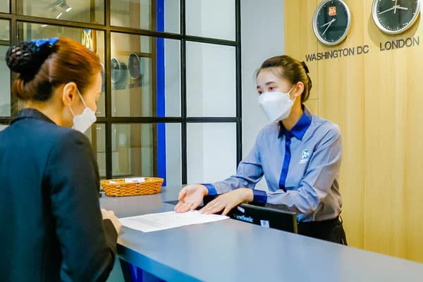 lớp lễ tân Hướng Nghiệp Á Âu 22 buổi