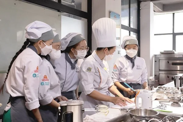 nguồn nhân lực chất lượng ngành bánh