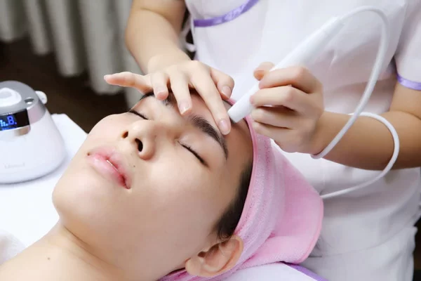 Quy Trình Thăm Khám Và Tư Vấn Da