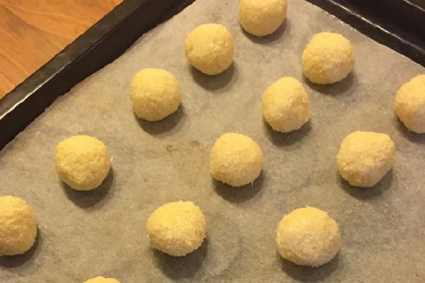 nướng bánh dừa