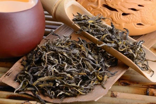 Trà khô xoăn hình móc câu