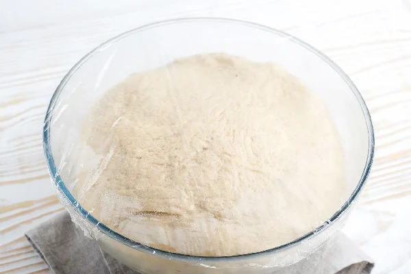 ủ bột đủ thời gian để bánh có độ xốp