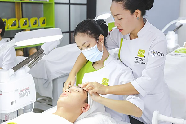 Chăm Sóc Sắc Đẹp