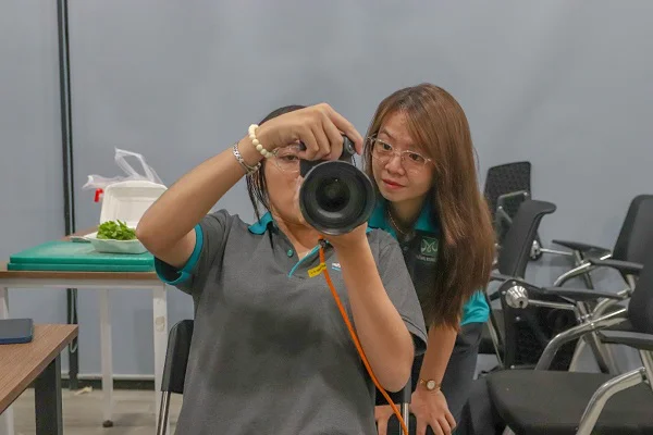 điều chỉnh các thông số trên máy ảnh