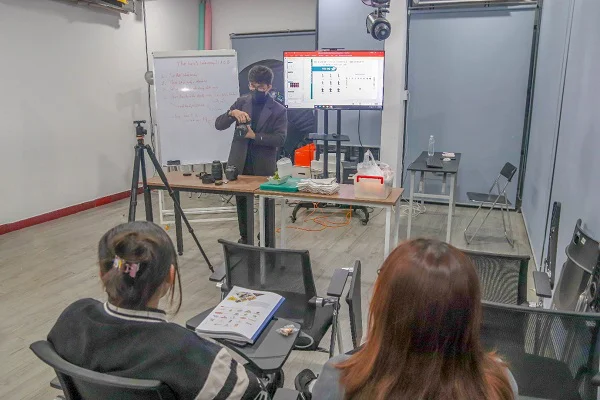 lớp học nhiếp ảnh căn bản