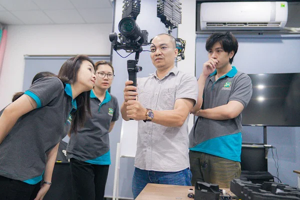 quản lý sản xuất truyền thông