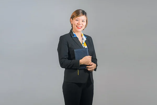 Cô Phạm Hoàng Giang