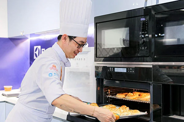 mẻ bánh thơm phức được ra lò