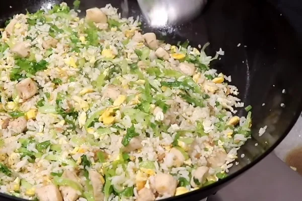 chiên cơm cá mặn