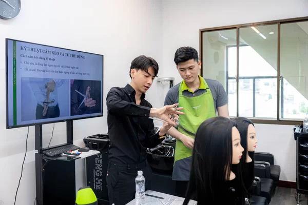 Học cắt tóc nam có khó không?