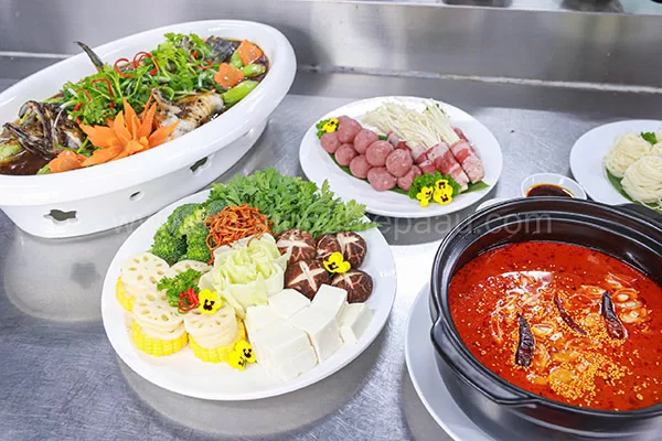 hoc-lam-set-menu-dai-tiec học làm set menu đãi tiệc