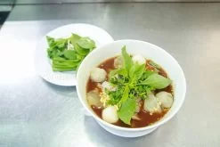 học cách làm hủ tiếu thái lan