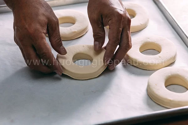 học tạo hình bánh donut art