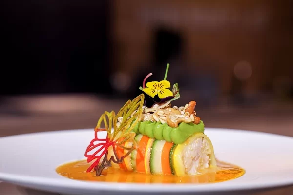 món ăn được chế biến từ cá bơn trong sự kiện