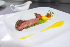 Học viên được cung cấp kỹ thuật chế biến hiện đại để bắt kịp xu hướng ẩm thực thế giới