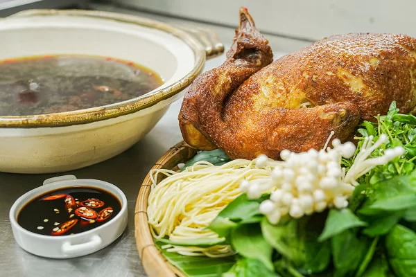 học nấu lẩu gà ớt hiểm