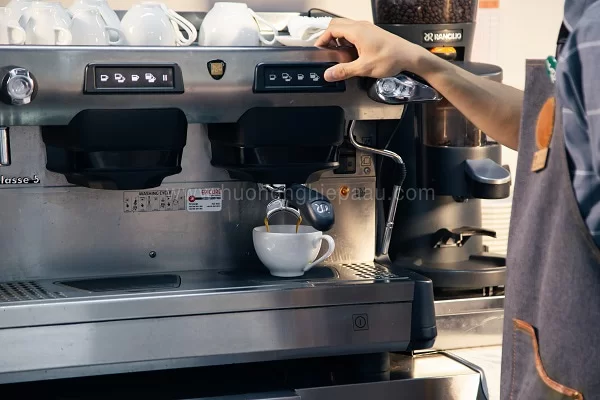 hoc-pha-ca-phe-may học pha cà phê máy