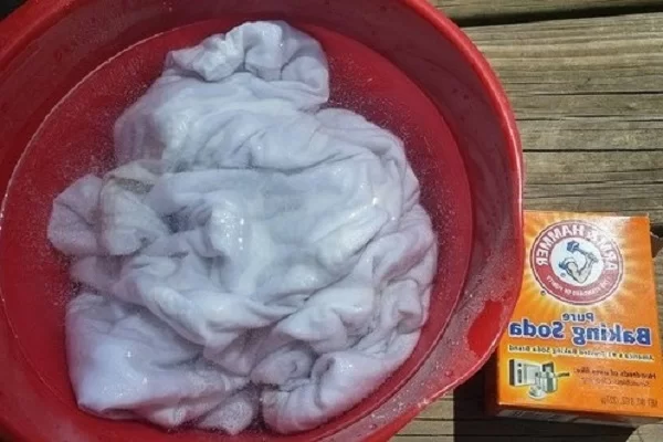 tẩy sạch quần áo