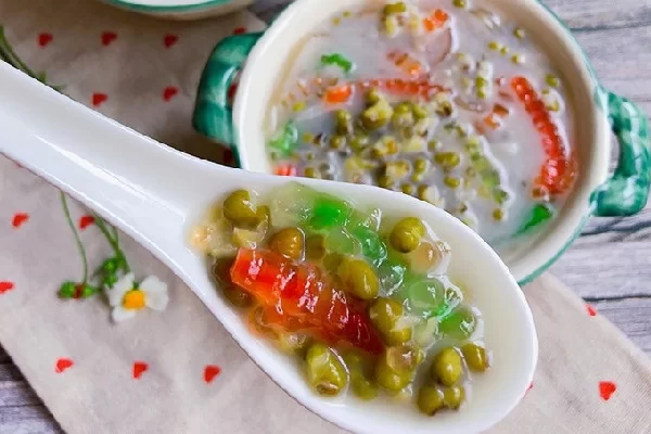 chè chuối đậu xanh