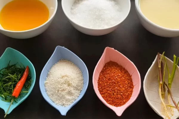 Nguyên liệu làm muối chấm với chân gà sả tắc
