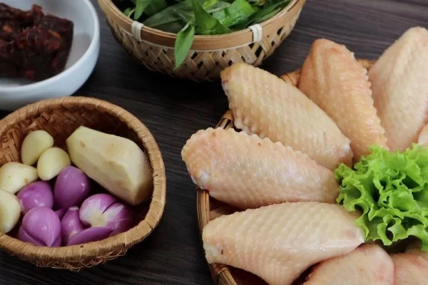 Nguyên liệu nấu món thịt gà sốt me