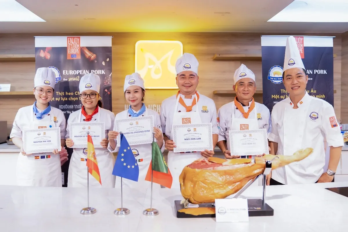 nhận giấy chứng nhận tham gia lớp học