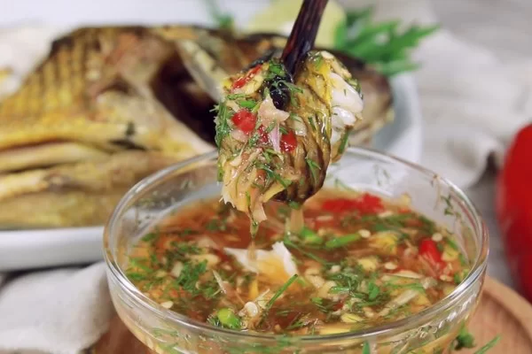 Nước chấm cá hấp chua ngọt