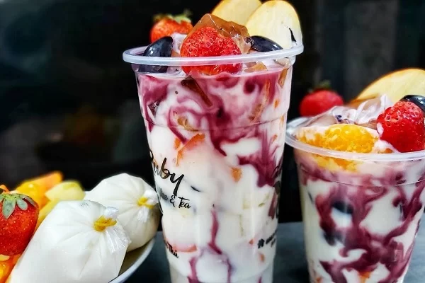 sữa chua đánh đá hoa quả