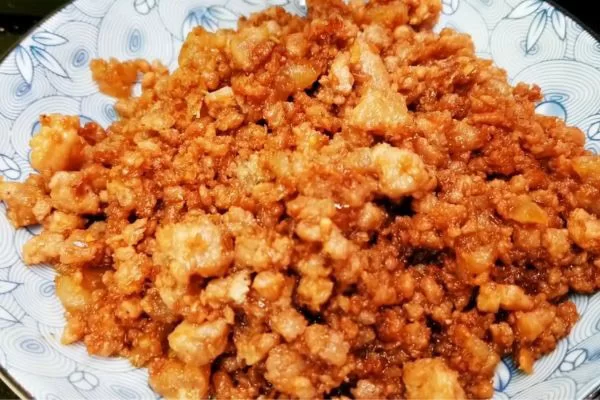 Thịt chưng mắm tôm đậm đà