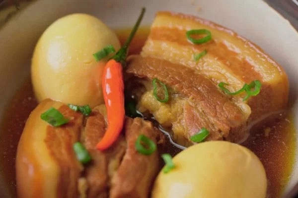 Thịt kho tàu thơm ngon, chuẩn vị