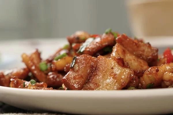 Thịt rang cháy cạnh chuẩn vị miền Bắc