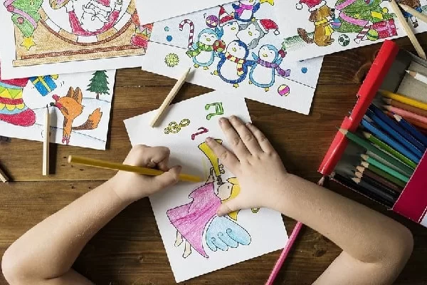 có nên cho trẻ học vẽ từ nhỏ