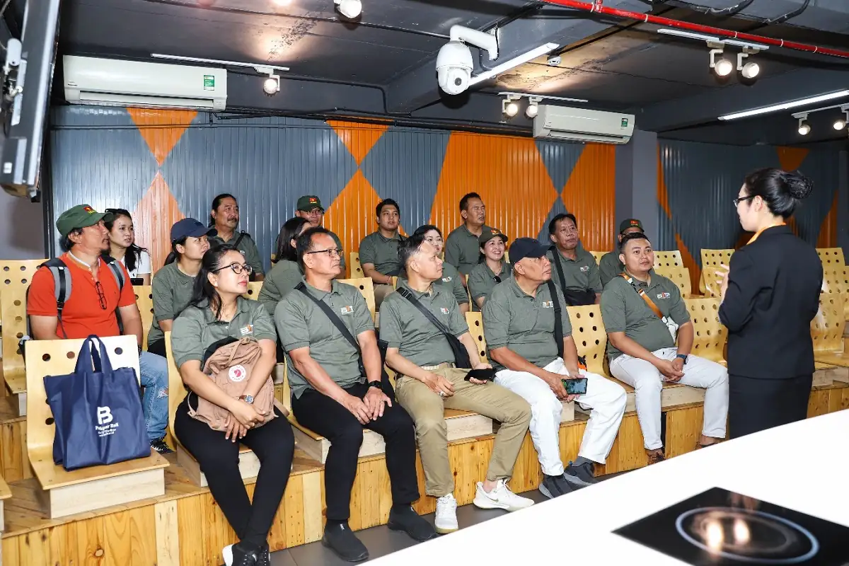 đại diện hướng nghiệp á âu chia sẻ