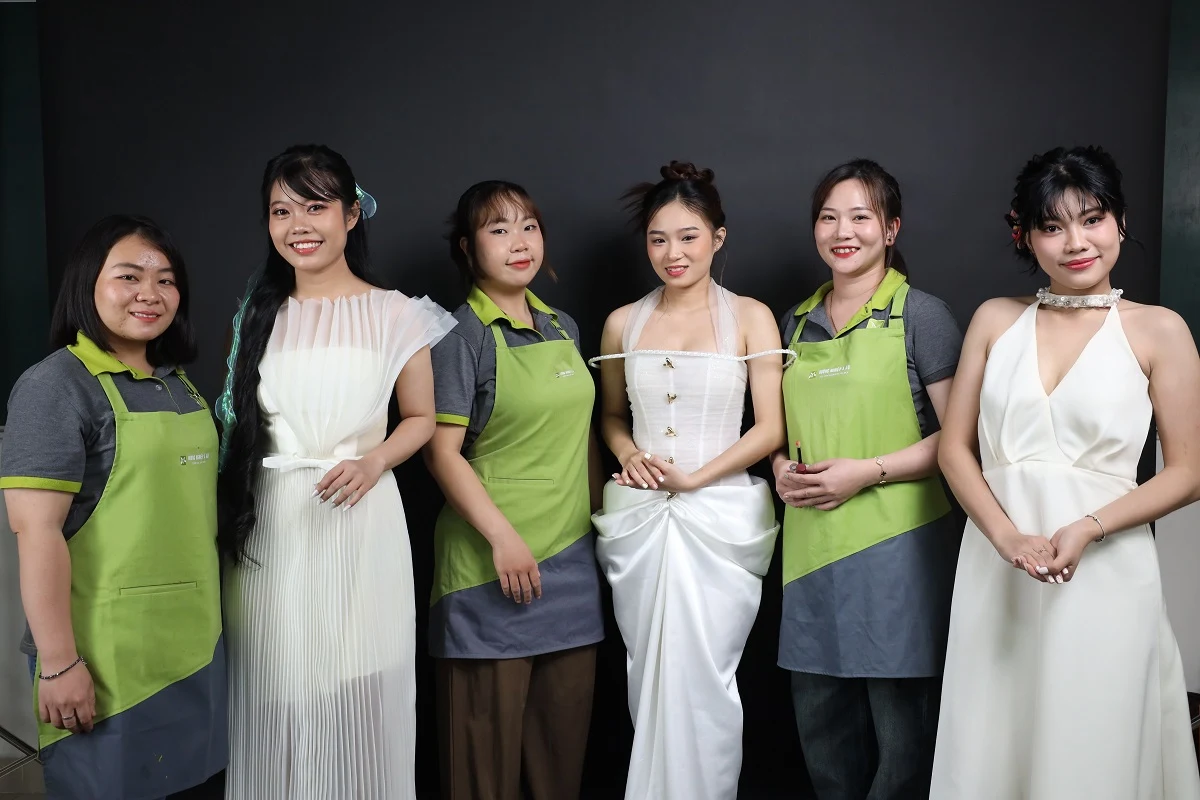 học viên học viện chăm sóc sắc đẹp và sv clb keiko