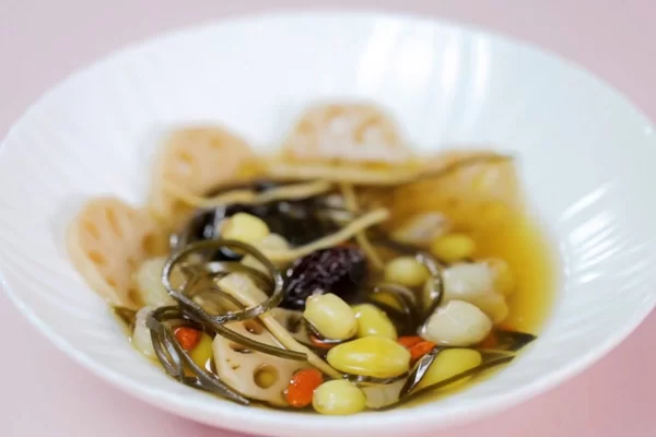 thưởng thức chè sâm bổ lượng