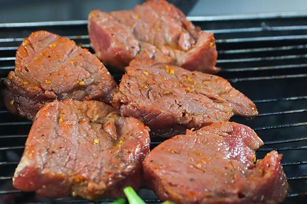 học làm bò nướng xốt tiêu