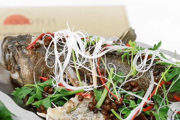 hoc-lam-ca-mu-chung-tuong-hot học làm cá mú chưng tương hột