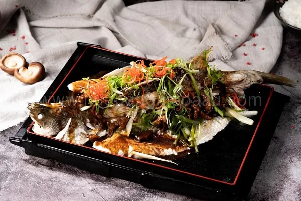 hoc-lam-ca-mu-hap-hong-kong học làm cá mú hấp hồng kông