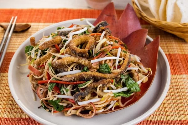 hoc-lam-goi-luon-bap-chuoi học làm gỏi lươn bắp chuối