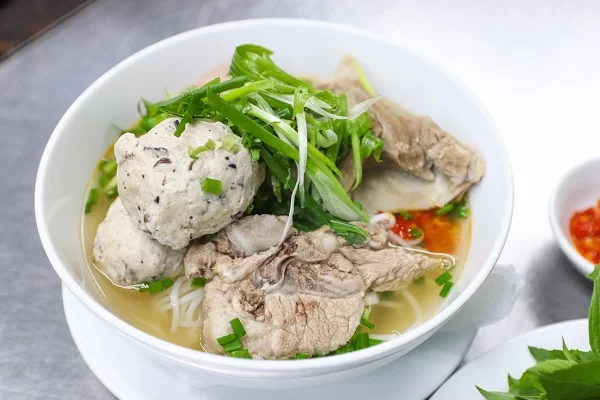 lớp bún sườn heo