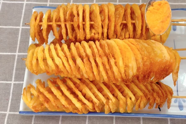 Rắc bột phô mai lên trên