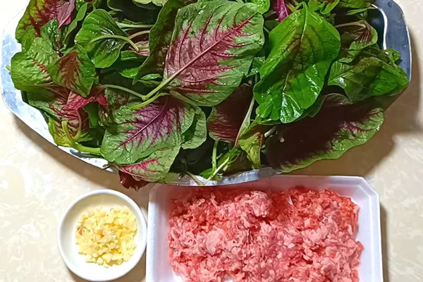 Nguyen lieu chinh nau canh rau den thit bam