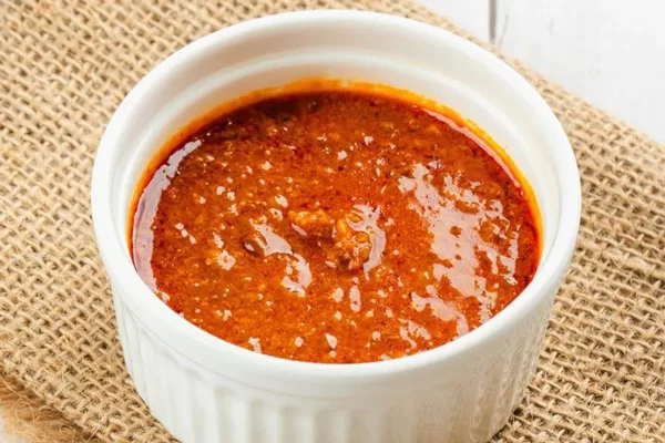 Trộn đều hỗn hợp xốt sa tế