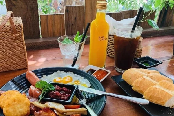 Bạn có thể kết hợp kinh doanh ăn sáng và café