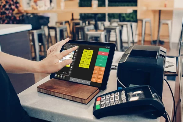 Sử dụng công cụ hỗ trợ quản lý chi phí