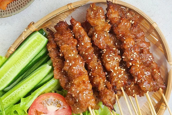 Thịt xiên nướng vỉa hè