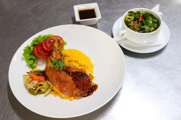 Hương vị món ăn quyết định thành công của quán cơm gà