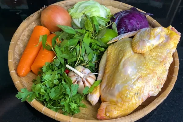 Nguyên liệu chính làm gỏi gà bắp cải