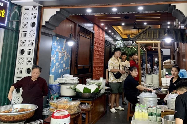 kinh nghiệm mở quán bánh cuốn nóng